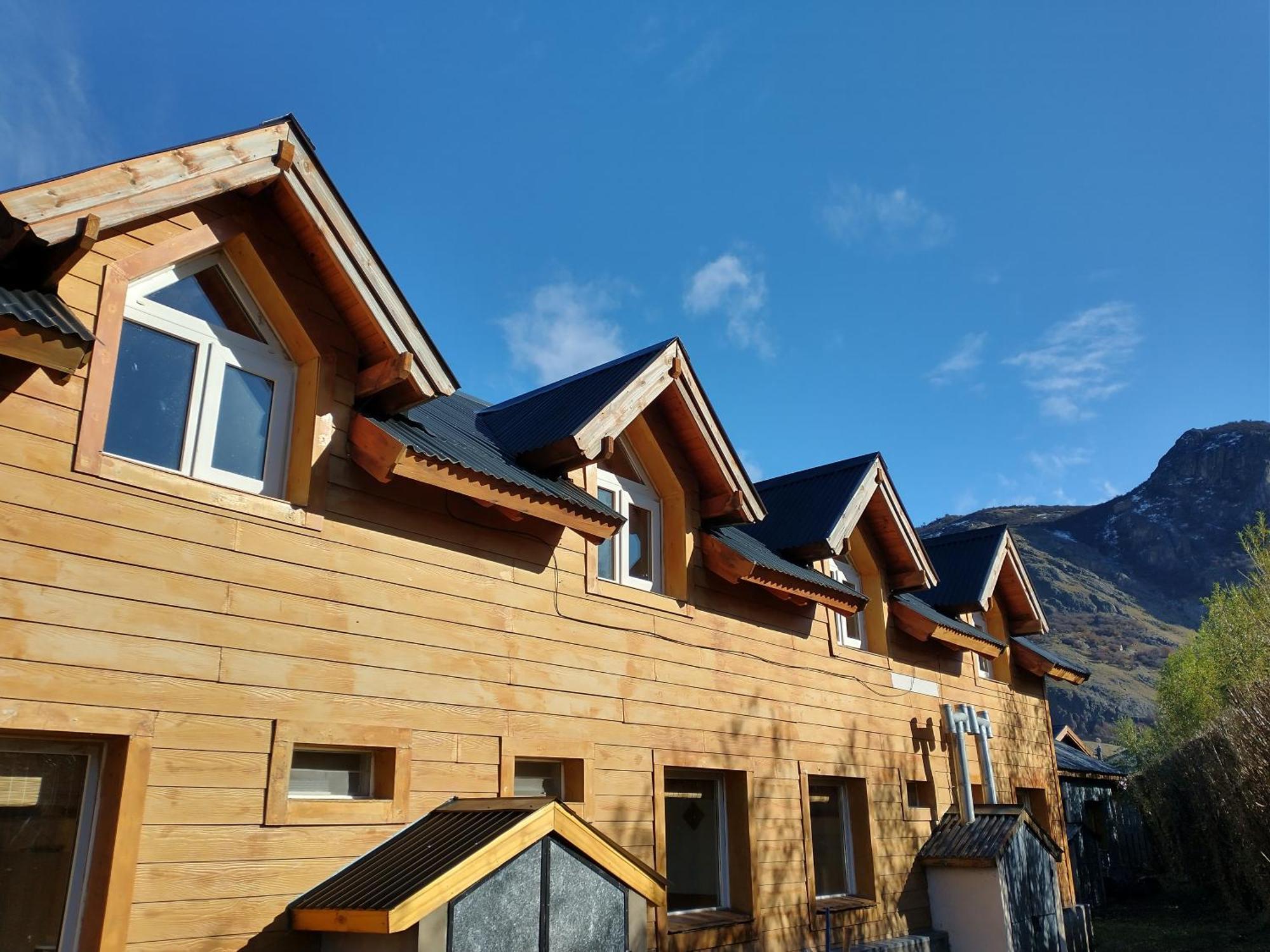奥斯特拉尔山林小屋酒店 厄尔查尔坦 外观 照片