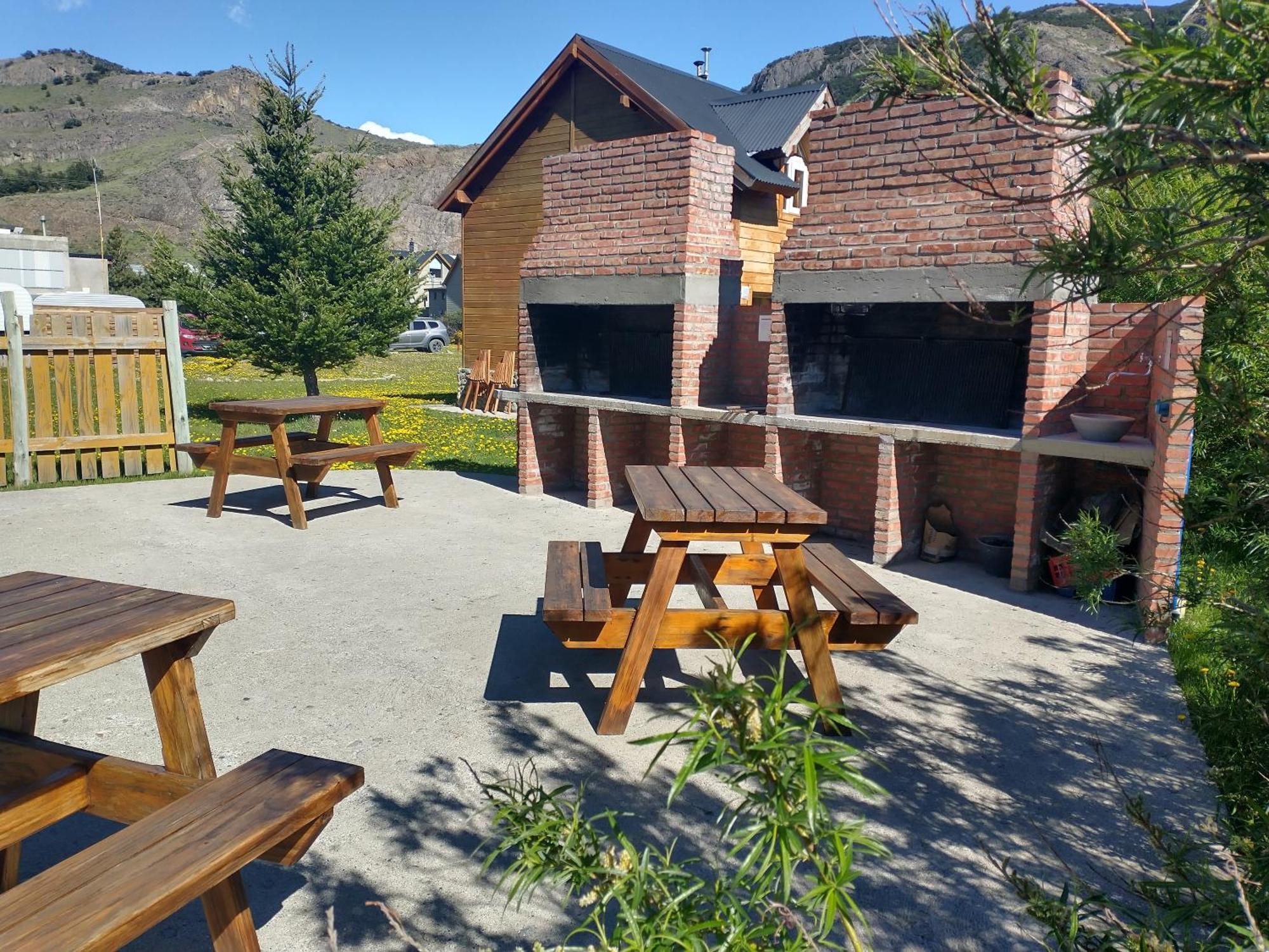 奥斯特拉尔山林小屋酒店 厄尔查尔坦 外观 照片